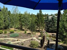 3 Mulligan Home features Hot Tub on Private Deck and Wood-Burning Fire