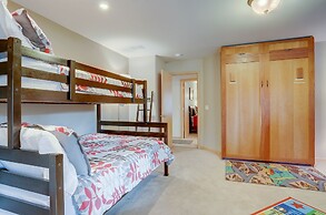 3 Mulligan Home features Hot Tub on Private Deck and Wood-Burning Fire