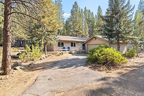 2 Killdeer Home features Private Hot Tub and Bikes to Explore Sunriver