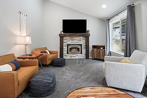 2 Killdeer Home features Private Hot Tub and Bikes to Explore Sunriver