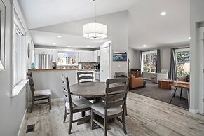 2 Killdeer Home features Private Hot Tub and Bikes to Explore Sunriver
