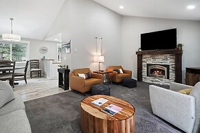 2 Killdeer Home features Private Hot Tub and Bikes to Explore Sunriver