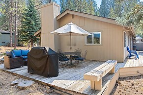 2 Killdeer Home features Private Hot Tub and Bikes to Explore Sunriver