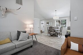 2 Killdeer Home features Private Hot Tub and Bikes to Explore Sunriver