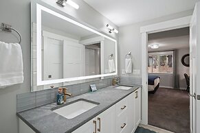 2 Killdeer Home features Private Hot Tub and Bikes to Explore Sunriver