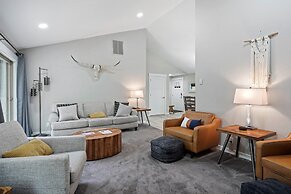 2 Killdeer Home features Private Hot Tub and Bikes to Explore Sunriver