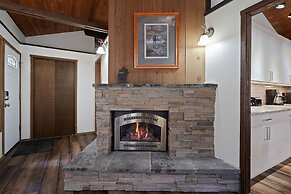 3 Killdeer Lane Pet Friendly Home 3 Minutes Walk from SHARC by RedAwni