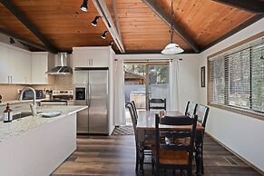 3 Killdeer Lane Pet Friendly Home 3 Minutes Walk from SHARC by RedAwni