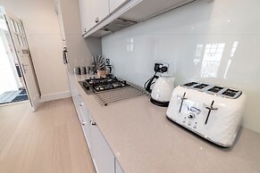 Reading Green Park Village Serviced Apt