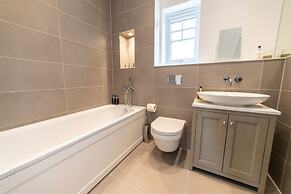 Reading Green Park Village Serviced Apt