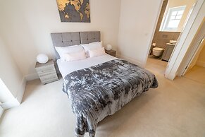 Reading Green Park Village Serviced Apt