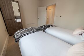 Reading Green Park Village Serviced Apt