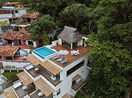 Ysuri Sayulita - Beachfront Hotel