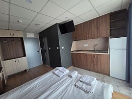 City Hotel