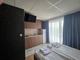 City Hotel