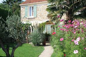 Le Petit Nailly