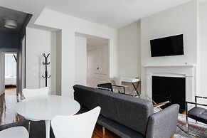 West Village 2 BR and Private Roof Deck