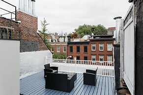 West Village 2 BR and Private Roof Deck