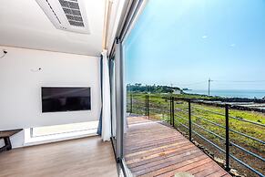 Aewol Bada Town House