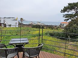 Aewol Bada Town House