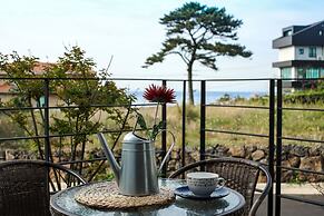 Aewol Bada Town House