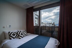 Aewol Bada Town House