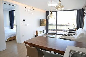 Aewol Bada Town House