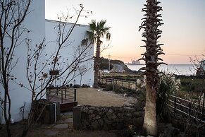 Aewol Bada Town House