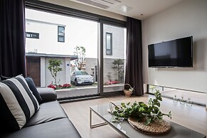 Aewol Bada Town House