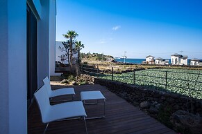 Aewol Bada Town House