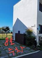 Aewol Bada Town House