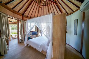 Blue Lagoon Avia Villas