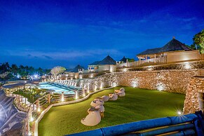 Blue Lagoon Avia Villas