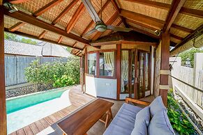 Blue Lagoon Avia Villas