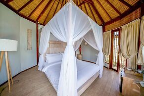 Blue Lagoon Avia Villas