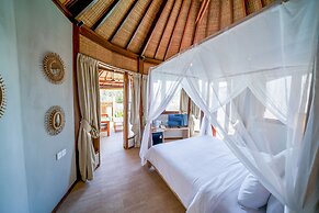 Blue Lagoon Avia Villas