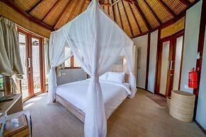 Blue Lagoon Avia Villas