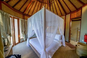 Blue Lagoon Avia Villas