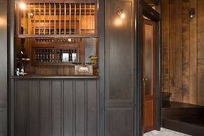 1905 Heritage Corner