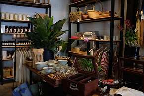 1905 Heritage Corner