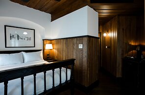 1905 Heritage Corner