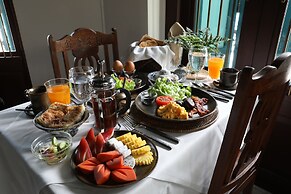 1905 Heritage Corner