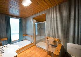 Sanctuary Park Cottages