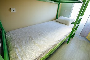 Hostel on Nakhimovsky Prospekt