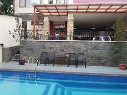 Hotel Scarlet Bukit Pakar