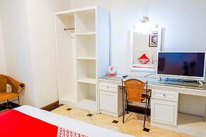 Collection O 1452 Hotel Utari