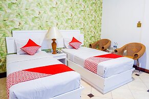 Collection O 1452 Hotel Utari