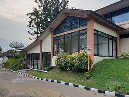 Cisarua Indah Cottage