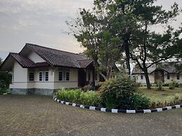 Cisarua Indah Cottage