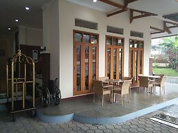 Ahadiat Hotel & Bungalow